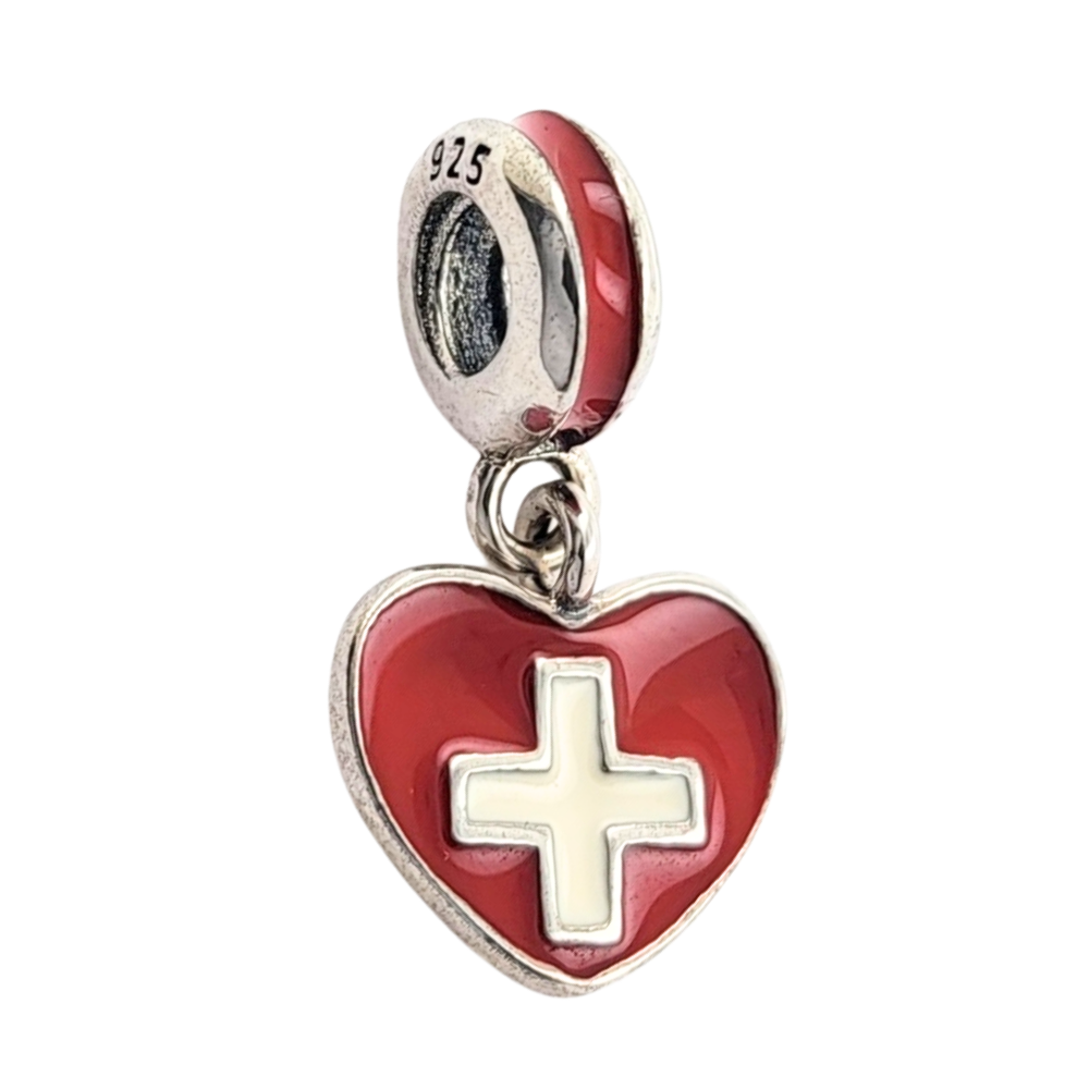 PCHARM1899 COLGANTE CORAZON ROJO CON CRUZ BLANCA