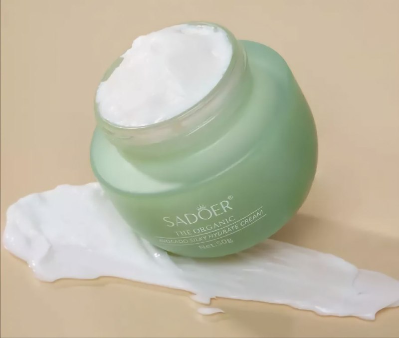 CREMA FACIAL DE AGUACATE ORGANICO, HIDRATA LA PIEL Y NO LA DEJA GRASA, RETIENE LA HUMEDAD DEJANDO LA PIEL ELASTICA,TERSA Y SAUVE SADOER THE ORGANIC AVOCADO 50G