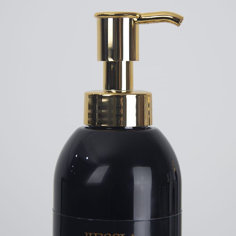 ACONDICIONADOR QUERATINA FORMULA SUAVE Y EFECTIVA MEJORA LA SEQUEDAD DEL CABELLO JIESSIA 700ML