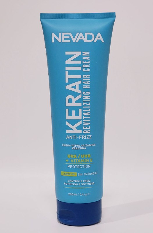 CREMA PARA PEINAR REPOLIZADORA ANTIFRIZZ CON QUERATINA VITAMINA E Y FILTRO UV NEVADA 280ML