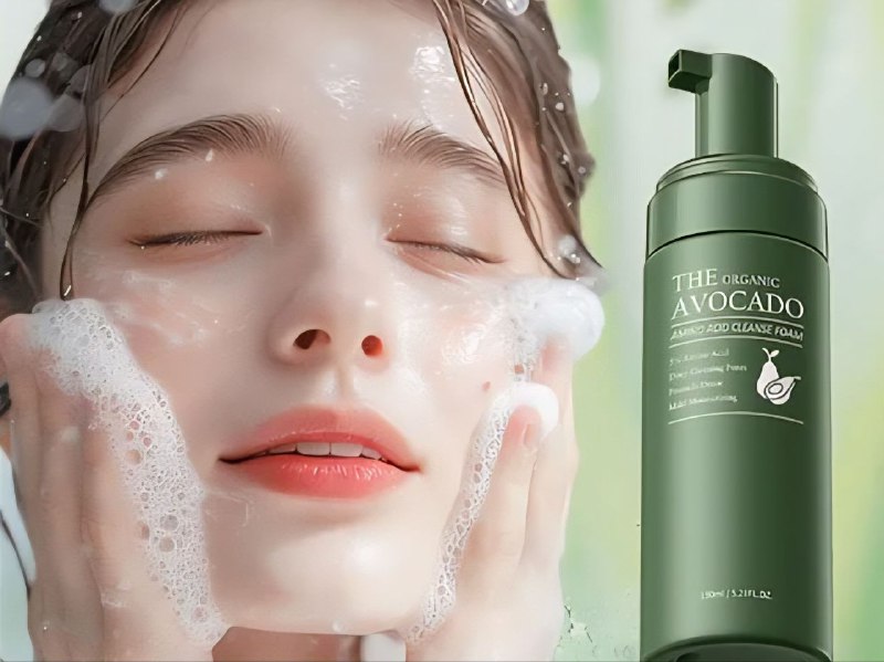LIMPIADOR FACIAL EN ESPUMA LIMPIADORA DE ACIDO DE AGUACATE ORGANICO, PENETRA PROFUNDAMENTE LOS POROS, LIMPIA E HIDRATA LA PIEL, ELIMINA SUCIEDAD Y RESIDUO DE MAQUILLAJE SADOER THE ORGANIC AVOCADO 150ML