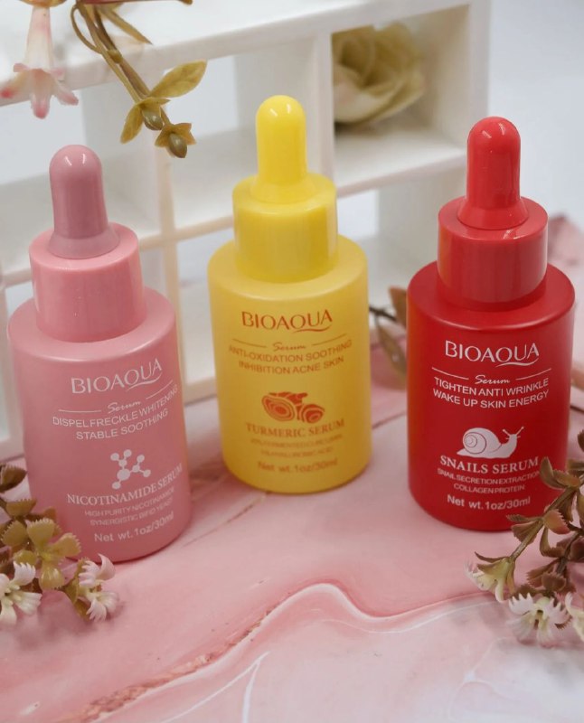 SUERO FACIAL EN SET QUE COMBINA TRES SERUMS PODEROSOS PARA BLANQUEAR, ANTIOXIDAR Y REJUVENECER LA PIEL 30MLX3, SUERO DE CARACOL HIDRATANTE 30ML, SUERO DE CURCUMA ANTI ACNE 30ML Y SUERO DE NICOTINAMIDA BLANQUEADOR 30ML