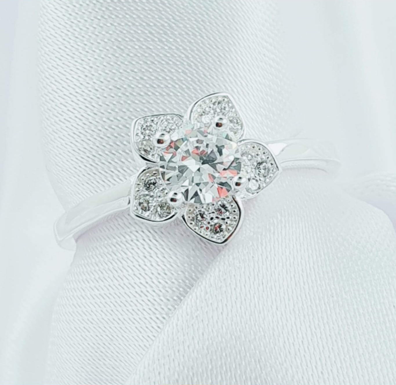 PANI1639 ANILLO FLOR CON CIRCONES, PLATA 925