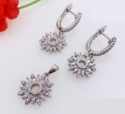 PSET1845 SET ROSA O FLOR ESTRELLA NIEVE CON ZIRCONIA BLANCO PLATA 9.25