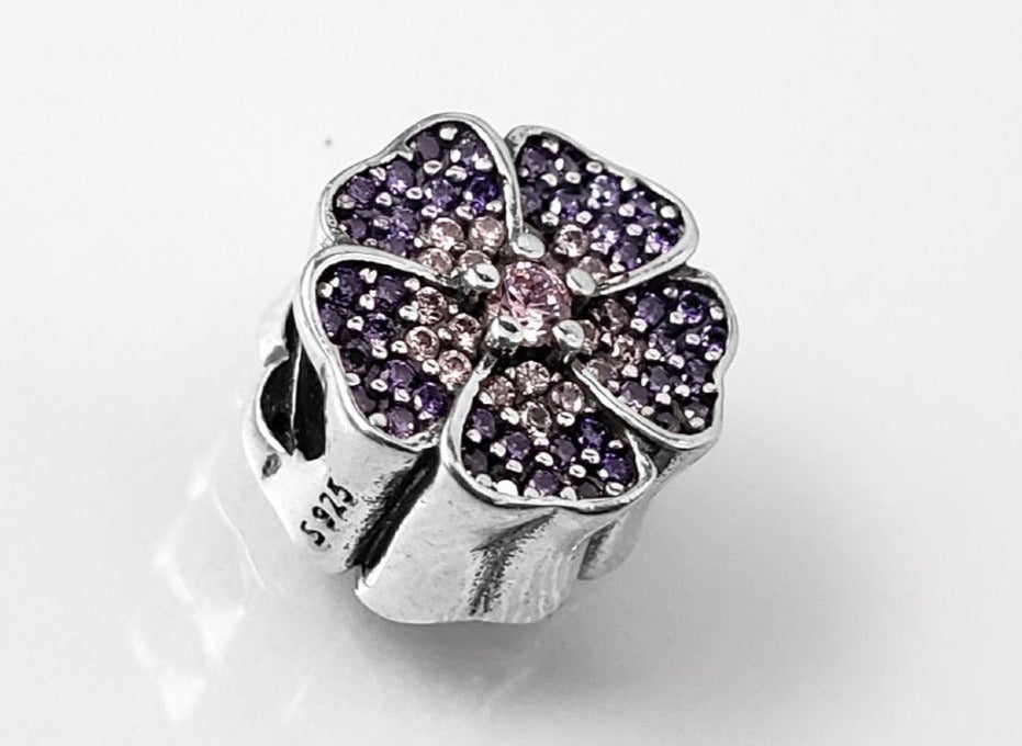 PCHARM2106 FLOR CON CIRCONES MORADOS