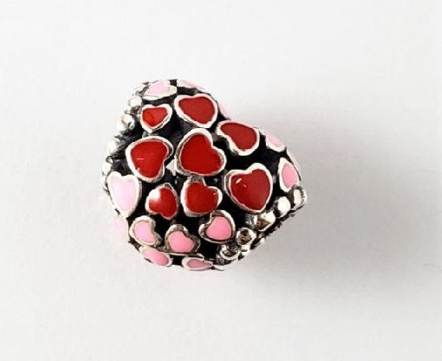 PCHARM2268 CORAZON CON MINI CORAZONES DE COLORES ROJO Y ROSAS