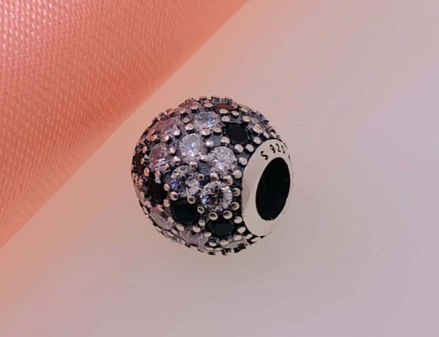 PCHARM2397 CIRCULAR CIRCONES TRANSPARTENTES Y NEGROS