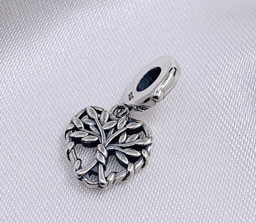 PCHARM2468 COLGANTE EN FORMA DE CORAZON CON ARBOL DE LA VIDA EN MEDIO