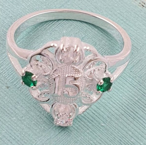 PANI1702C ANILLO 15 AÑOS OVALADO PIEDRAS VERDES, PLATA 925