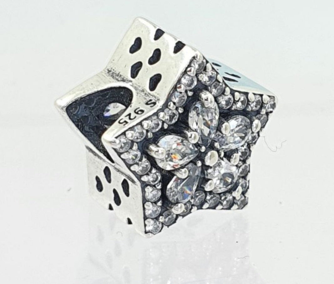 PCHARM2776 ESTRELLA CON CIRCONES TRANSPARENTES