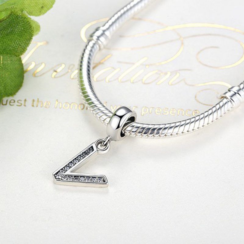 PCHARM4054$V LETRA V PANDORA PLATA 9.25