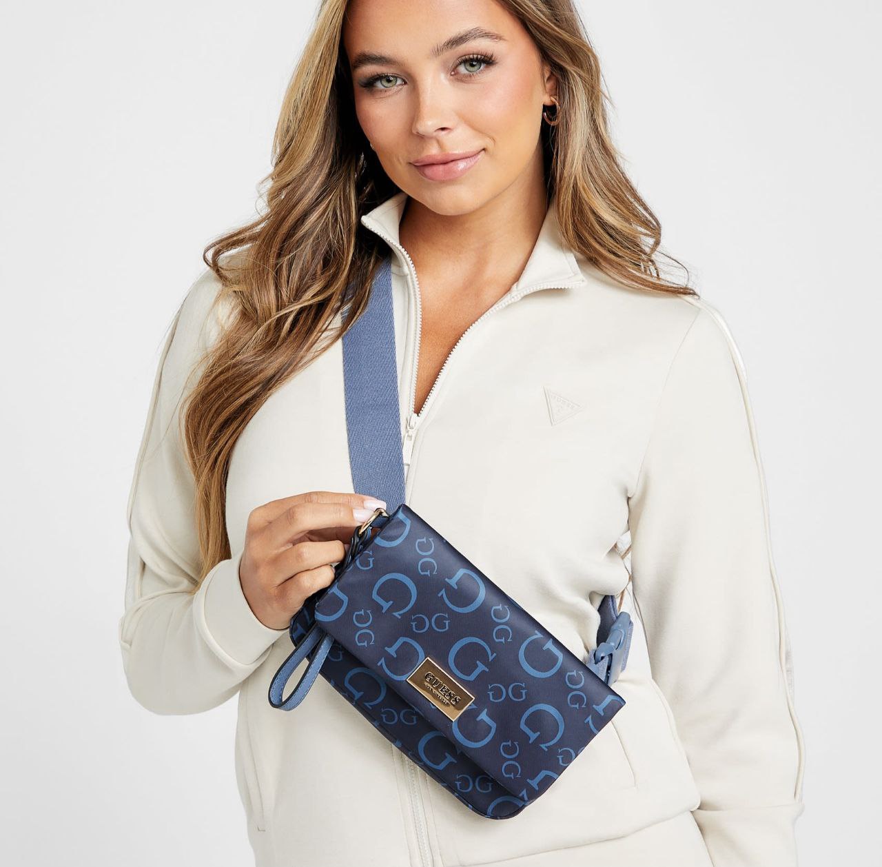 MENSAJERA ORIGINAL GUESS