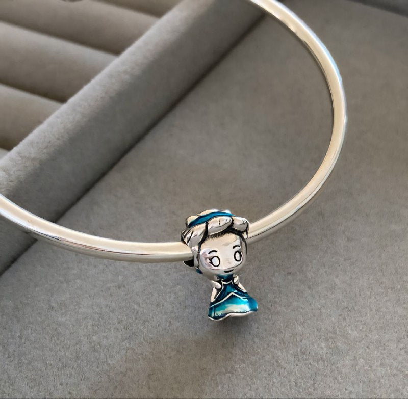 PCHARM2827 FORMA MUJER