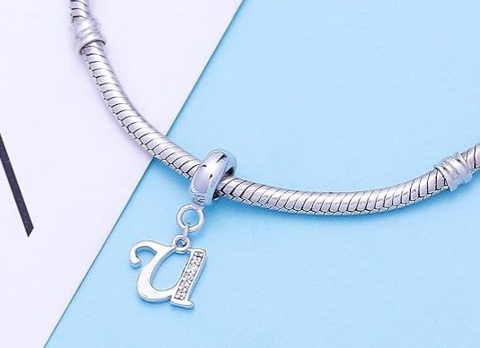 PCHARM4056$U LETRA U PANDORA PLATA 9.25