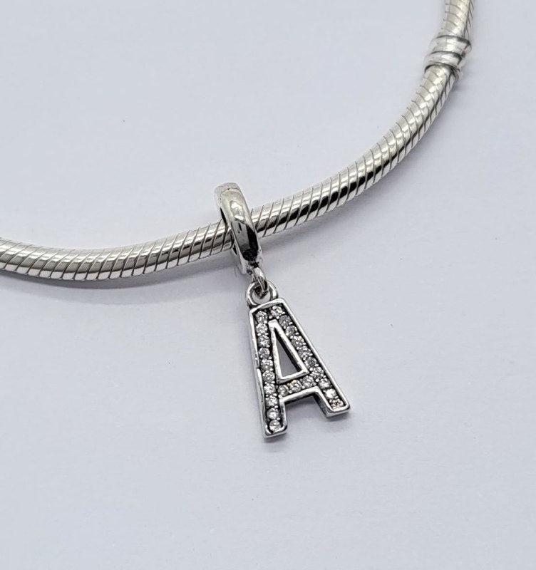 PCHARM4066$A LETRA A PANDORA PLATA 9.25