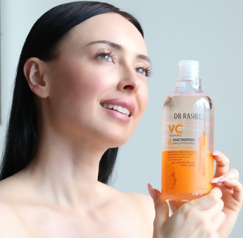 TONICO FACIAL ILUMINADOR DE ESENCIA DE VITAMINA C Y NIACINAMIDA, ILUMINA Y UNIFICA EL TONO DE LA PIEL, DIFUMINA LAS CICATRICES DEL ACNE, PIEL MAS LUMINOSA Y RADIANTE DR RASHEL 500ML