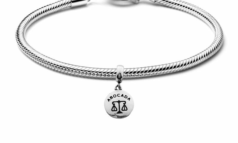 PCHARM4058 ABOCADA PESA DE LA JUSTICIA PANDORA PLATA 9.25