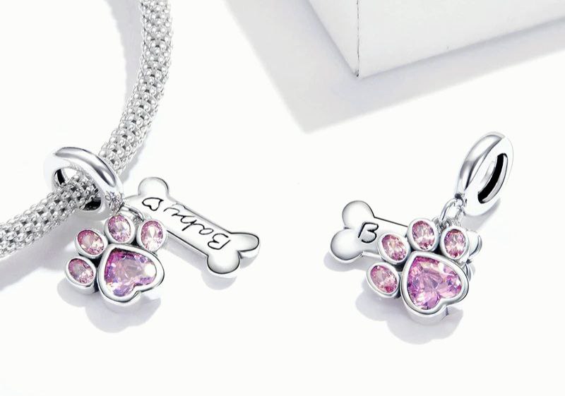 PCHARM2728 FORMA PATA Y HUESO DE PERRO MORADO PANDORA PLATA 9.25