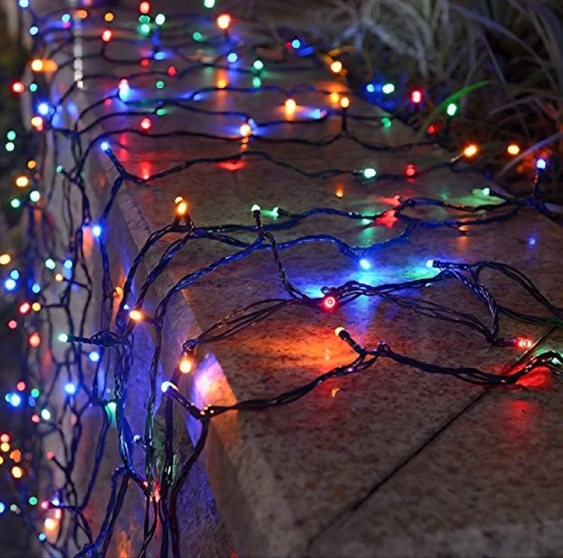 LUCES DECORATIVAS NAVIDEÑAS 100 LUCES LED DE LUZ MULTICOLOR 13X7X8CM