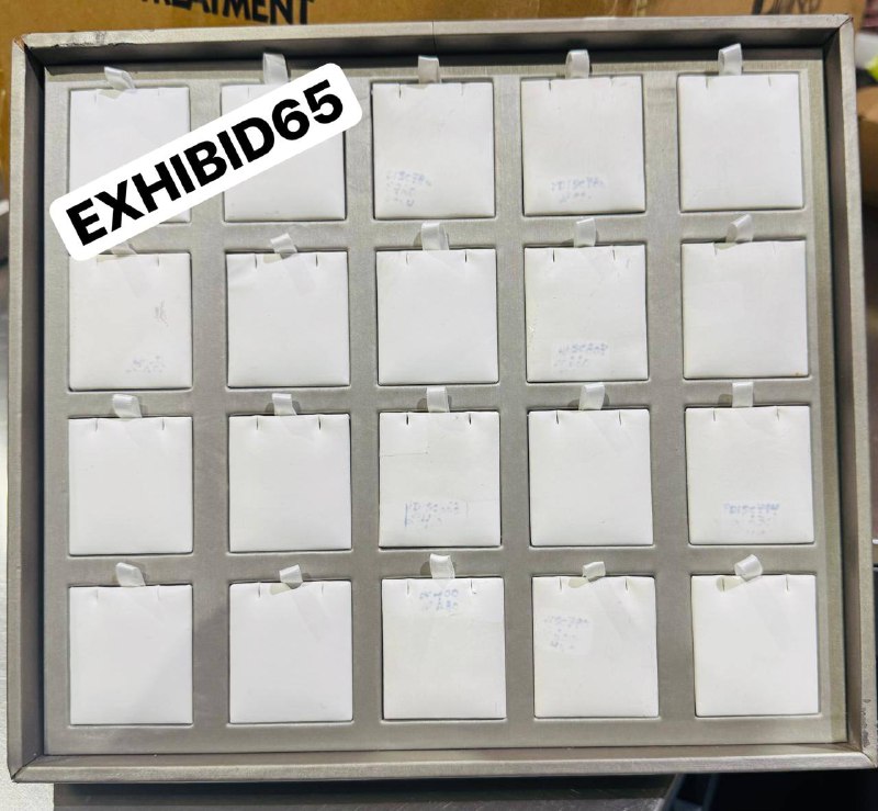 MAQUETA ESTANTE EXHIBIDOR PARA SET DE JOYERIA 20 ESPACIOS