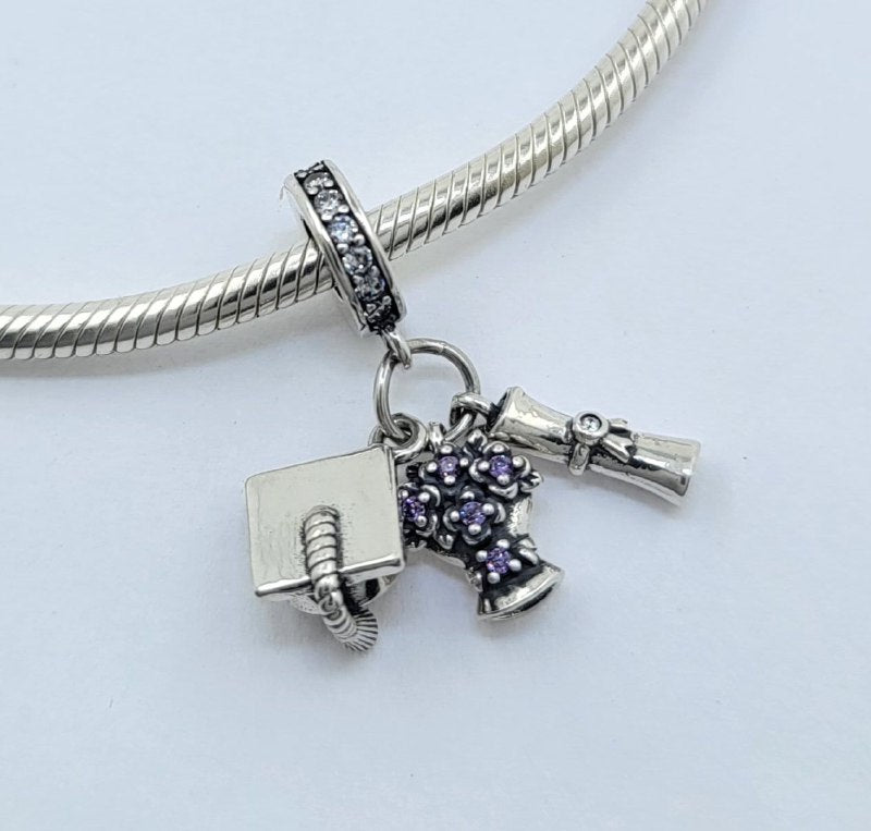 PCHARM4070$1 FORMA ACC. DE GRADUACION PANDORA PLATA 9.25