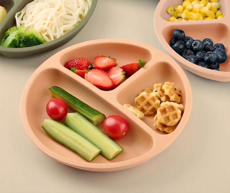 PLATO PARA BEBES CON DIVISIONES DE SILICONA PREMIUM BPA, NO TOXICO, BUENA ESTABILIDAD 5 COLORES