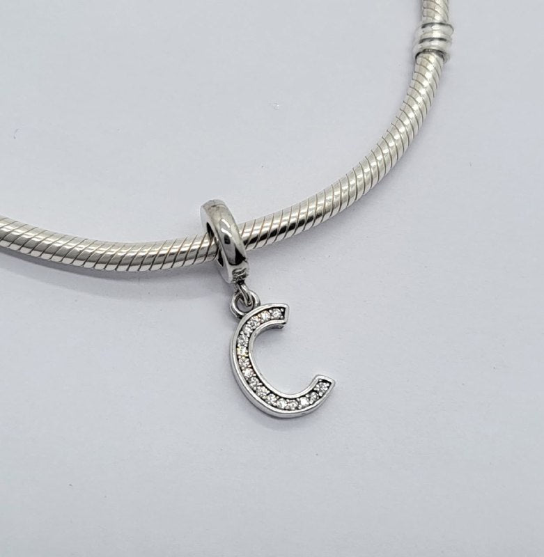 PCHARM4066$C LETRA C PANDORA PLATA 9.25