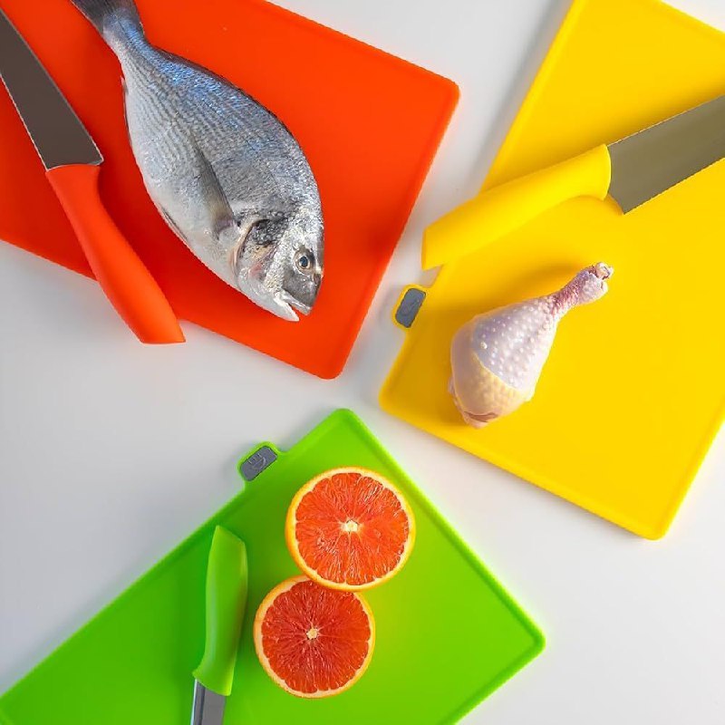 TABLAS DE PICAR EN SET 3 TABLAS, 3 CUCHILLOS 1 BASE VIOLET HOME