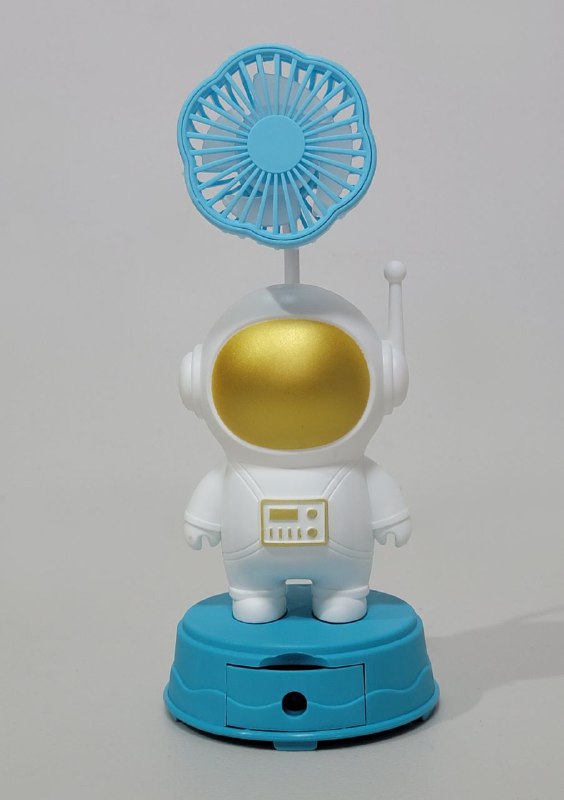 VENTILADOR DE MESA RECARGABLE DE ASTRONAUTA CON SACAPUNTAS TABLE FAN