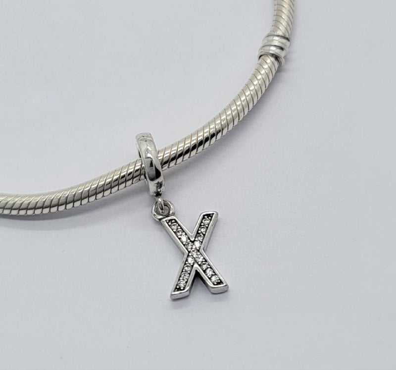 PCHARM4066$X LETRA X PANDORA PLATA 9.25