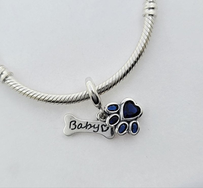 PCHARM2728$3 FORMA PATA Y HUESO DE PERRO NEGRO PANDORA PLATA 9.25