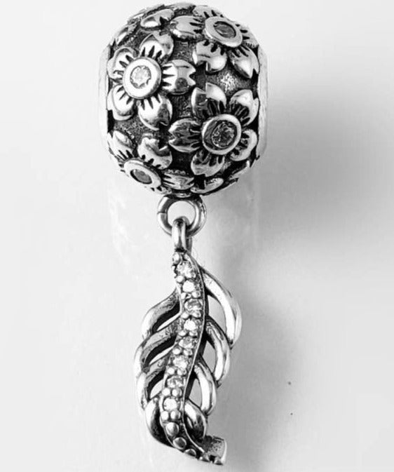 PCHARM2093 COLGANTE DE  HOJA Y FLORES