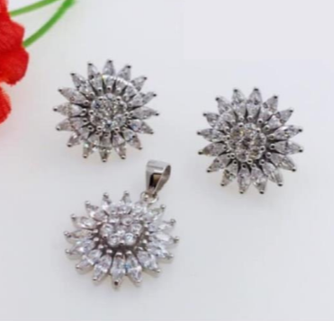PSET1797 SET ROSA O FLOR  SOL CON ZIRCONIA BLANCO PLATA 9.25