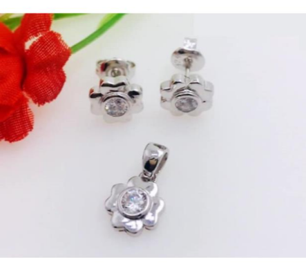 PSET1843 SET ROSA O FLOR CON ZIRCONIA BLANCO PLATA 9.25