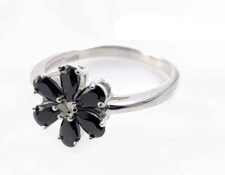 PANI1193 ANILLO DE FLOR CON  PIEDRAS NEGRAS, PLATA 925