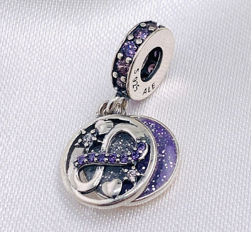 PCHARM2440 COLGANTE DOBLE FONDO MORADO CON INFINITO Y ESTRELLAS