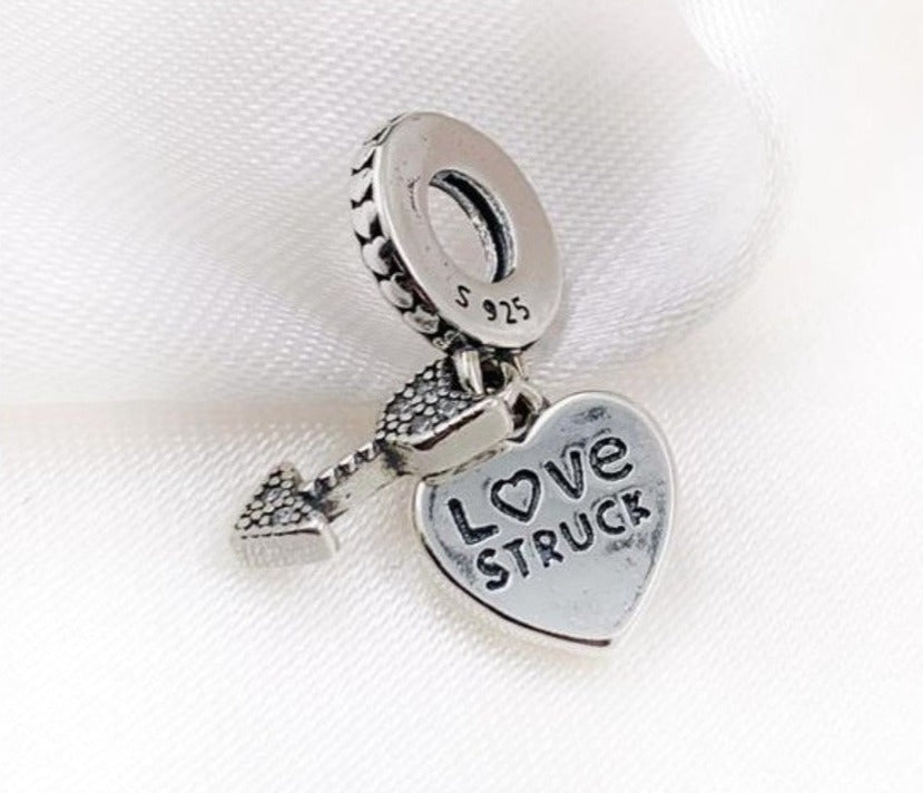 PCHARM867  COLGANTE DE CORAZON Y FLECHA