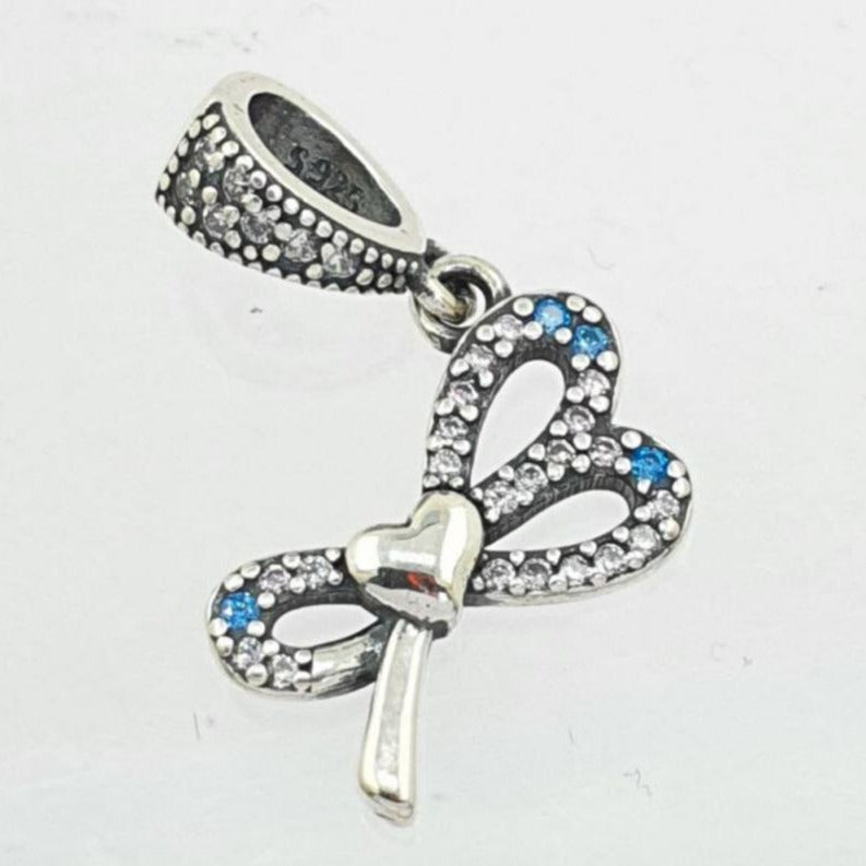 PCHARM2752#1  COLGANTE CHONGO CON CIRCONES TRANSPARENTES Y MINI CORAZON