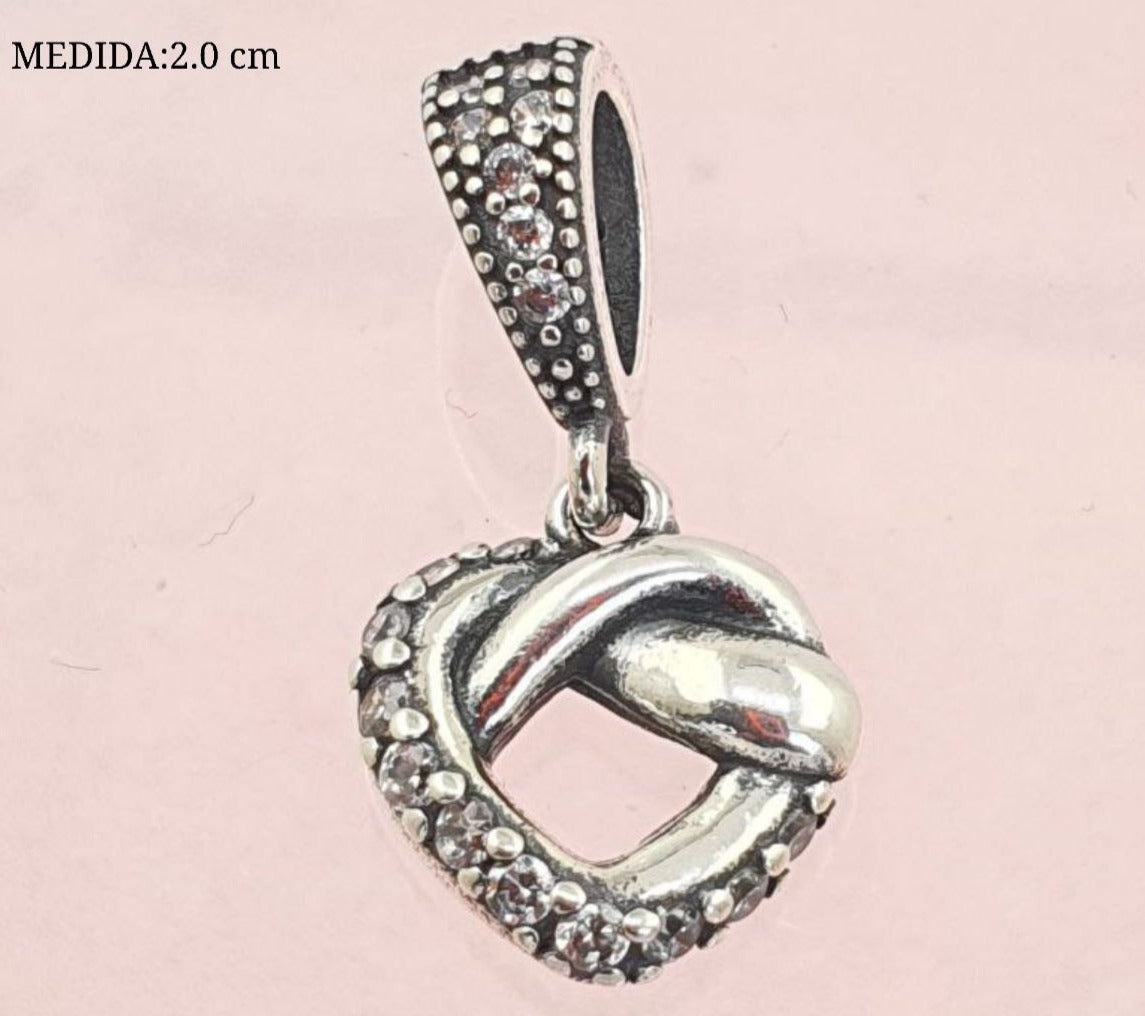 PCHARM2784 COLGANTE DE CORAZON ENTRELASADO CON CIRCONES