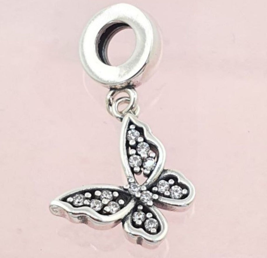 PCHARM2736 COLGANTE DE MARIPOSA CON CIRCONES TRANSPARENTES