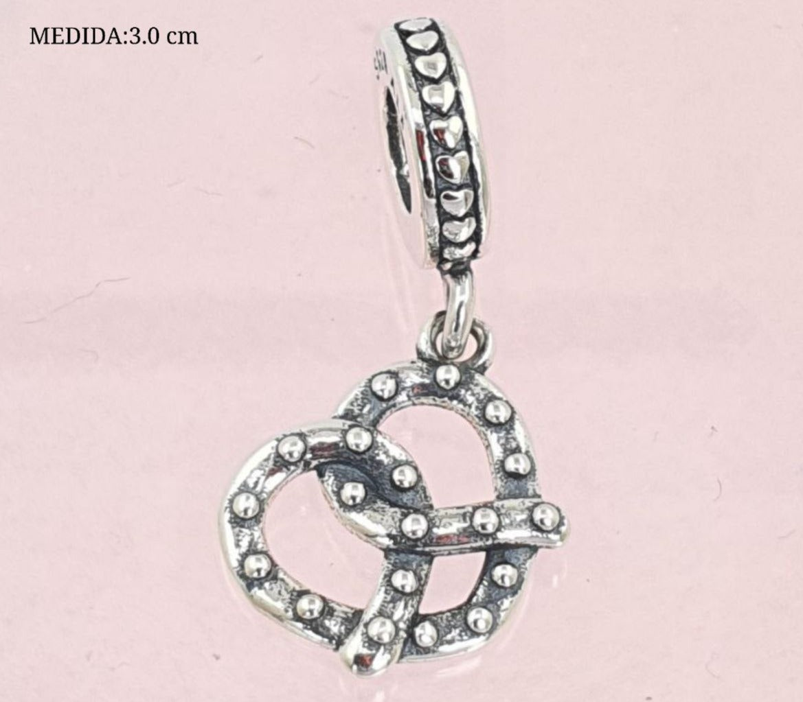 PCHARM2794 COLGANTE CORAZON EN FORMA DE PRETCEL
