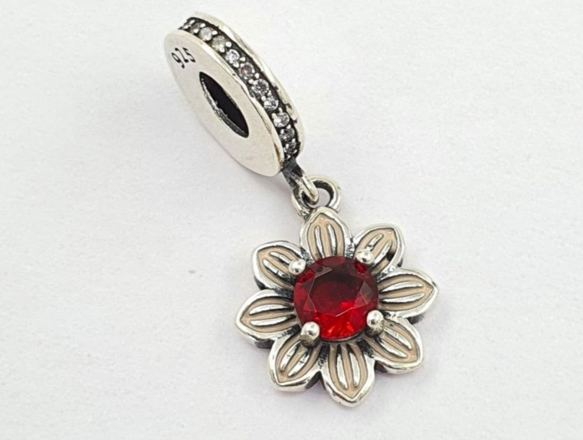 PCHARM2746#1 COLGANTE DE FLOR CIRCON ROJO EN MEDIO